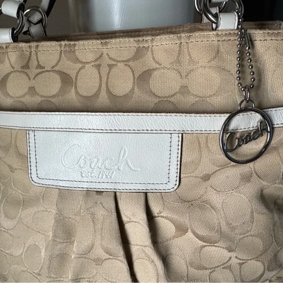 Coach Beige and Cream Signature Tote - Picture 4 of 15